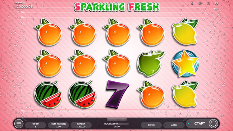 Игровое поле слота Sparkling Fresh с яркими фруктовыми символами и семерками на синем фоне