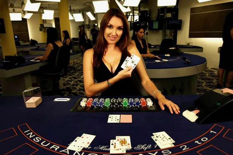 Видеопокер с живым дилером в казино